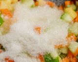 Foto langkah ke 3 dari resep Acar Timun, Wortel, Nanas (Pelengkap Nasi Kebuli, Nasi Uduk, Nasi Samin dll).