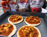 A picture of step 2 of Mini pizza.