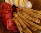 عکس مرحله 4 از دستور تخم‌مرغ آبپز با مخلّــ🍟🍅ــفات🍴
