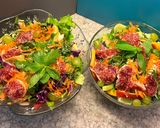 Φωτογραφία βήματος 2 της συνταγής Autumn salad (σαλάτα με σύκα, λάχανα, καρότο, σταφύλι, νεκταρίνι, δυόσμο, μαρούλι, ξινόμηλο, αχλάδι)