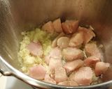 Foto del paso 2 de la receta: Pollo en Pepitoria Express (en Olla Express fácil)