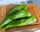 Une image de l'étape 2 de Courgettes jaunes et poivrons verts aux tomates séchées et épices.