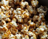Foto langkah ke 5 dari resep Popcorn caramel cepat.