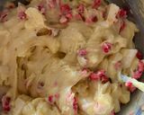 Une image de l'étape 2 de Couronne aux pommes et pralines de Lyon.