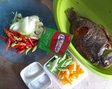 Foto langkah ke 3 dari resep Nila Pedas Asam Manis.