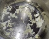 Foto del paso 1 de la receta: Arroz con calamares en salsa americana en olla GM