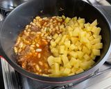 A picture of step 3 of Green Bean Stew.