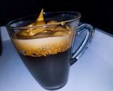 Une image de l'étape 1 de Dalgona coffee.
