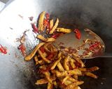 Foto langkah ke 3 dari resep Dadar Telur Cah Toge.