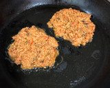 Foto del paso 7 de la receta: Hamburguesa veggie de berenjena y pimiento rojo 🍆🌶