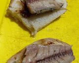 Foto del paso 5 de la receta: Bruschettas con tomates secos y sardinas