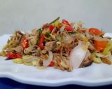 Foto langkah ke 7 dari resep Tongkol Suwir Sambal Matah.