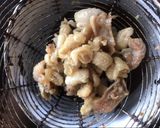 รูปขั้นตอนการทำที่ 3 ของ หนังไก่ทอดสูตรคีโต