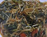 Foto langkah ke 2 dari resep Tumis kangkung saos tiram ala resto🍀.