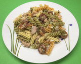 Foto del paso 3 de la receta: Ensalada de pasta (espirales de colores)