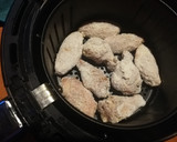 Foto del paso 3 de la receta: Alitas de pollo crujientes con harina y pan rallado en Airfryer
