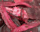 Foto del paso 5 de la receta: Boquerones en vinagre, salmorejo de remolacha y gazpacho de 🍅