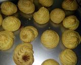 Foto langkah ke 9 dari resep Kulit soes (kokoh).
