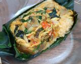 Foto langkah ke 8 dari resep 08. Nasi Bakar Ayam Jamur Pedas.