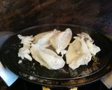 Foto del paso 7 de la receta: Sepia con pesto Vidalim Omega 3 y calabacín salteado