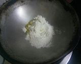 A picture of step 3 of White sauce pasta.