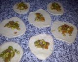 A picture of step 1 of Spicy chicken buns.