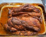 Foto del paso 3 de la receta: Chanchito al horno sin sillao 😃