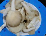 Hình bước làm 1 của món Cải thìa xào nấm bào ngư chay