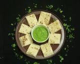 A picture of step 6 of Gujarat Famous White Idra (Dhokla).