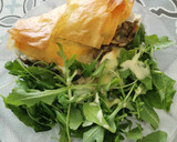 Une image de l'étape 7 de Tarte croustillante aux champignons, courgettes et mozzarella.