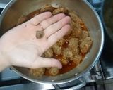 A picture of step 5 of Muthi Kabab Masala Salan.