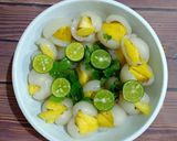 Foto langkah ke 5 dari resep Manisan rambutan dan nanas.
