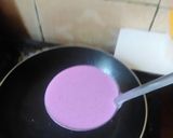 Foto langkah ke 4 dari resep Dadar gulung ungu.