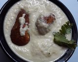A picture of step 5 of Malai kofta in white gravy.