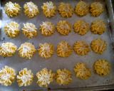 Foto langkah ke 4 dari resep Sagu Keju Kokoh.