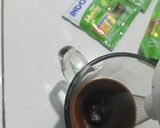 Foto langkah ke 2 dari resep Dalgona coffee matcha latte.