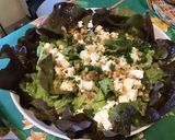 Une image de l'étape 9 de Salade feuille de chêne aux noix, feta et persil frais (avec sauce fruitée).