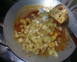 Foto langkah ke 3 dari resep Sambel goreng kentang telur puyuh dan krupok derodok.