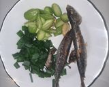 Foto langkah ke 2 dari resep Ikan pindang, pete pedas.