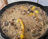Foto langkah ke 10 dari resep Chicken Stroganof with Coconut Milk /santan.