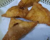 A picture of step 1 of Samosa chat.