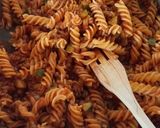 Foto del passaggio 3 della ricetta Fusilli lenticchie e zucchine