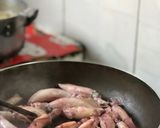 Hình bước làm 1 của món Mực Chiên Nước Mắm