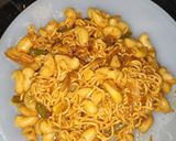 A picture of step 5 of Macaroni wali Maggi Noodles.