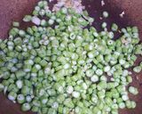 รูปขั้นตอนการทำที่ 1 ของ ถั่วแขกผัดไข่