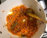 A picture of step 3 of Carrot rice and shredded beef sauce.