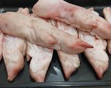 Foto del paso 1 de la receta: Manitas de Cerdo Tradicionales
