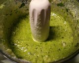 A picture of step 1 of Pasta with zucchine pesto and prawns.