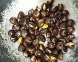Hình bước làm 2 của món Hạt dẻ rang