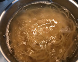 Foto del paso 4 de la receta: Espaguetis con setas y tocino en estilo japonés🇯🇵⚽️